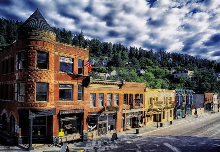 10 Most Beautiful Small Towns in South Dakota You Should Visit