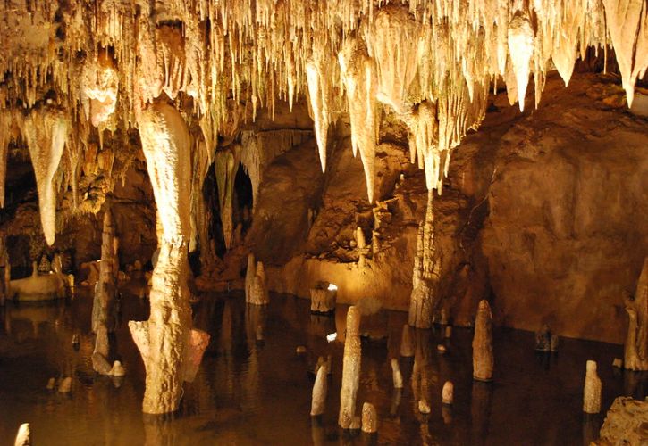 Meramec Caverns, Missouri