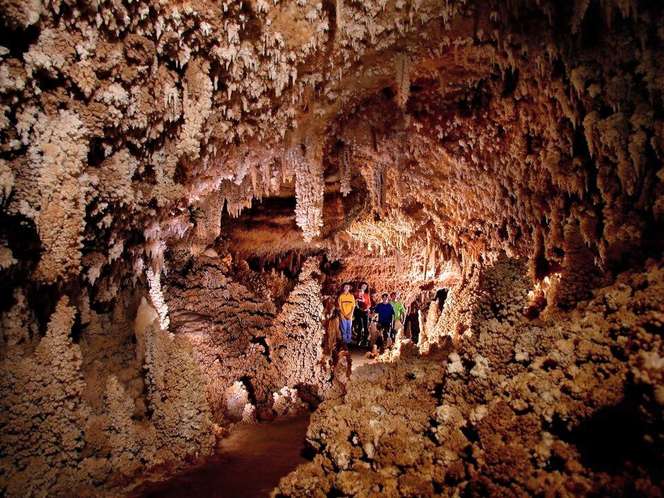 Caverns of Sonora, Texas