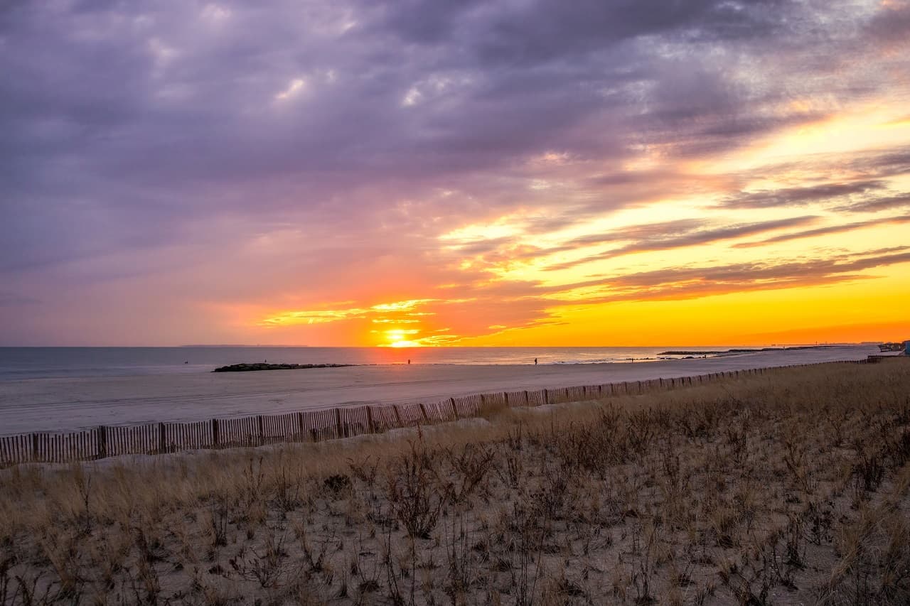 Top 15 Most Spectacular Beaches in New York Attractions of America