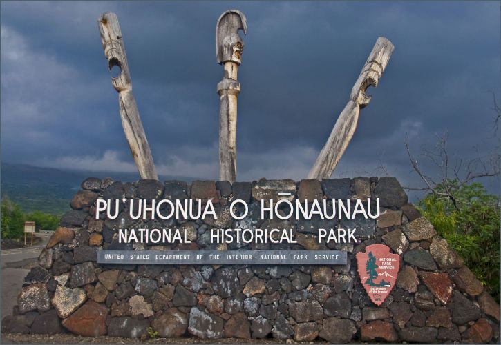 Pu'uhonua o Honaunau National Historical Park