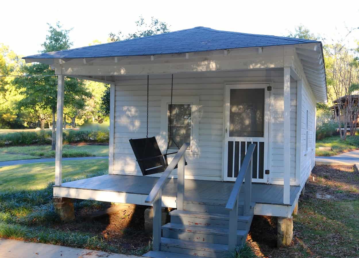 Elvis Presley Birthplace and Museum