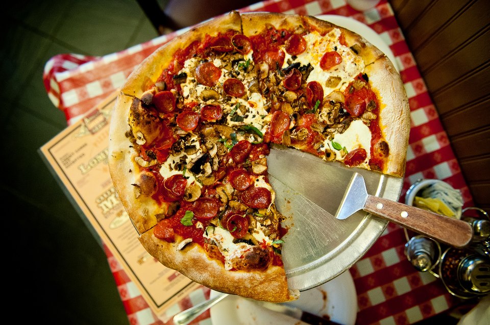 Top 10 Best Places to Eat Pizza in America
