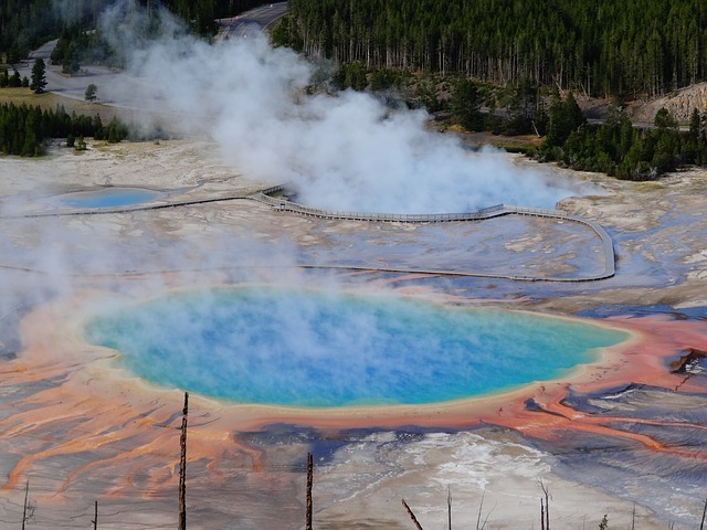 Top 10 Things To Do in Yellowstone National Park