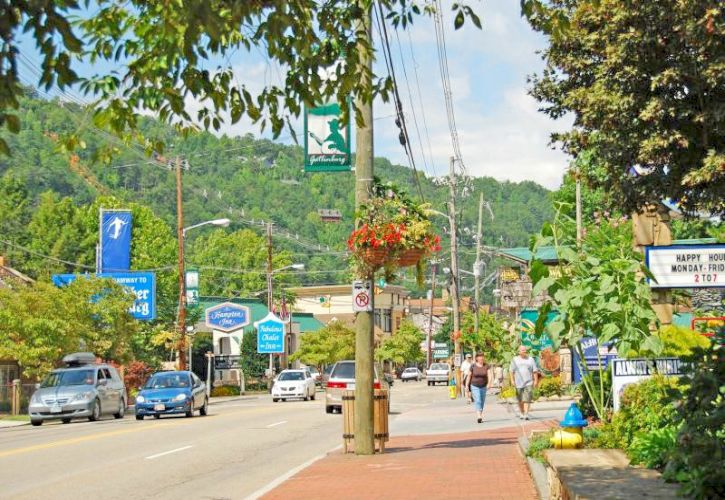 10 Most Beautiful Small Towns in Tennessee